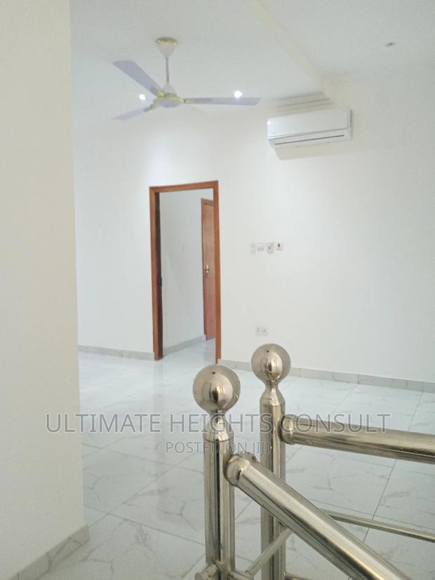 4bdrm Townhouse/Terrace in Achimota Mile 7 for Sale · Photo 7
