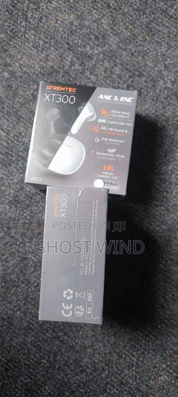 Ear Buds And · Photo 1