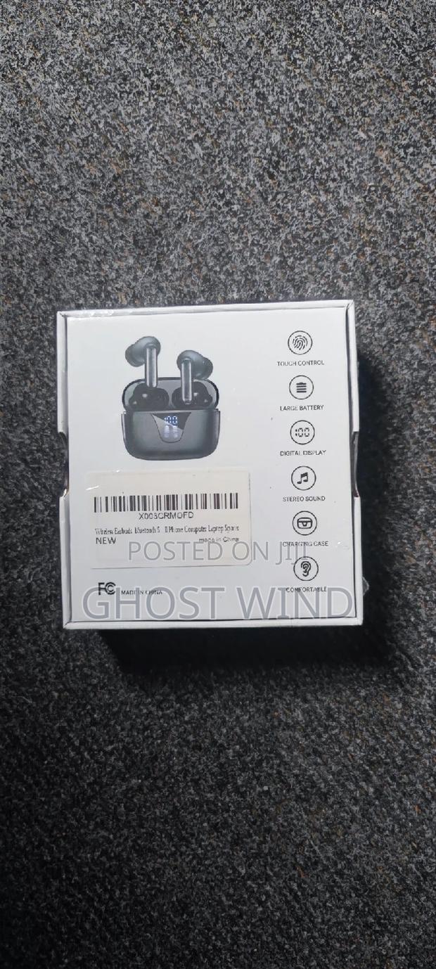 Ear Buds And · Photo 4