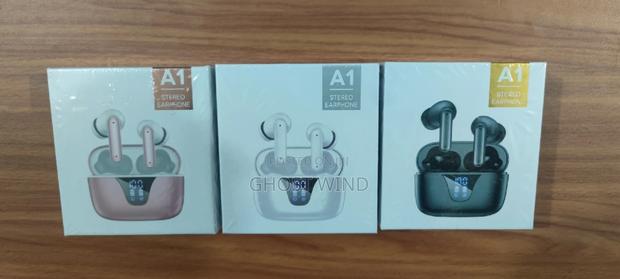 Ear Buds And · Photo 6