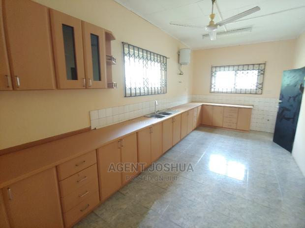 5bdrm House in Manet Court Estate, Spintex for rent · Photo 2
