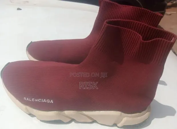 Balenciaga 2.0 Slightly Used · Photo 1