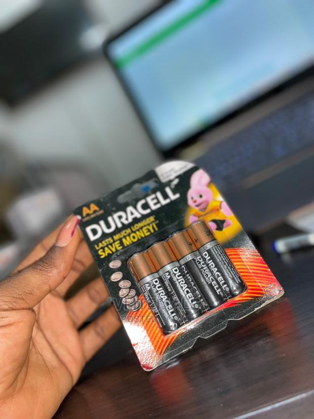 Duracell Alkaline Battery AA LR6 · Photo 1