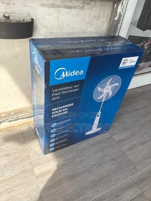 Strong, and Long-Lasting Cooling With Midea Rechargeable Fan · Photo 1