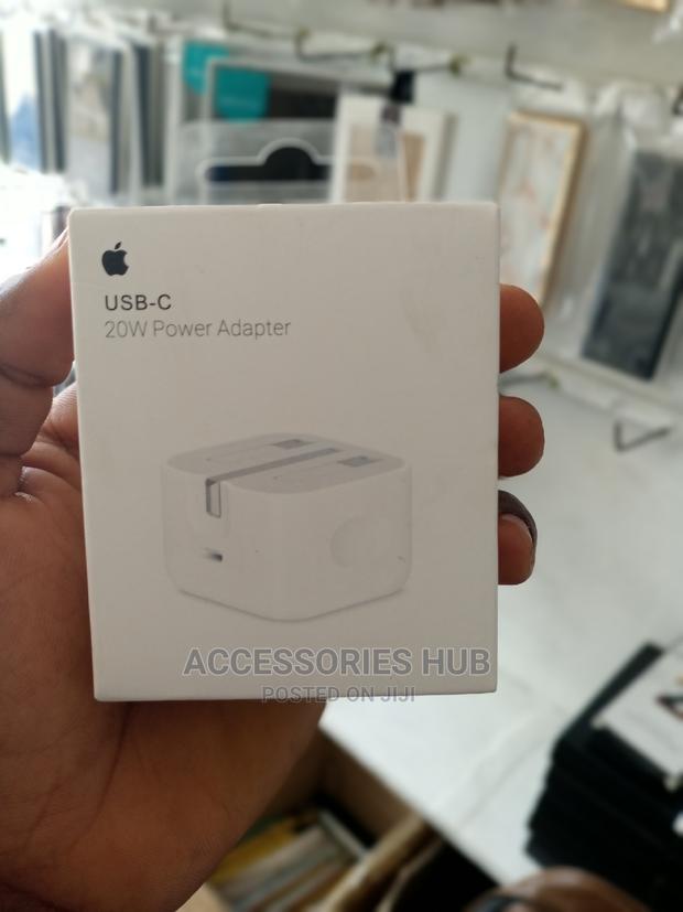 iPhone Original Charger · Photo 2
