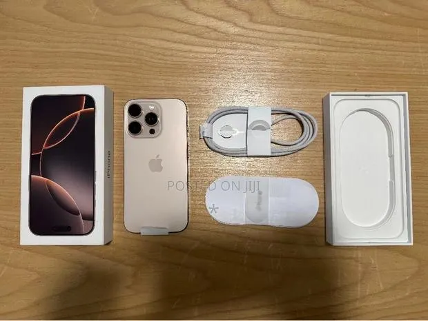 New Apple iPhone 16 Pro Max 256 GB Gold · Photo 1