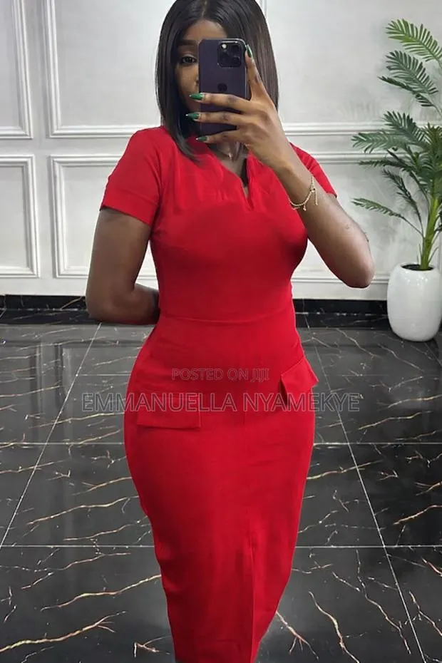 Shopmora Short-Sleeve Midi Liz Dress · Photo 1