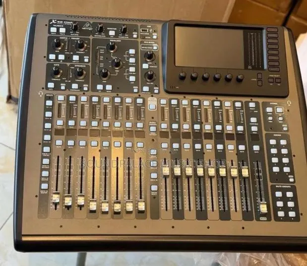 Behringer X32 Compact Digital Mixer · Photo 1