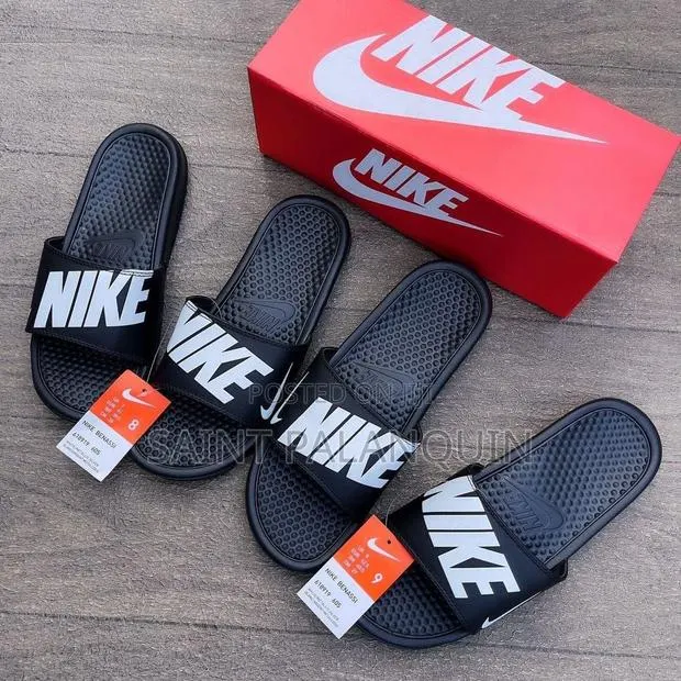 Nike Slides · Photo 1