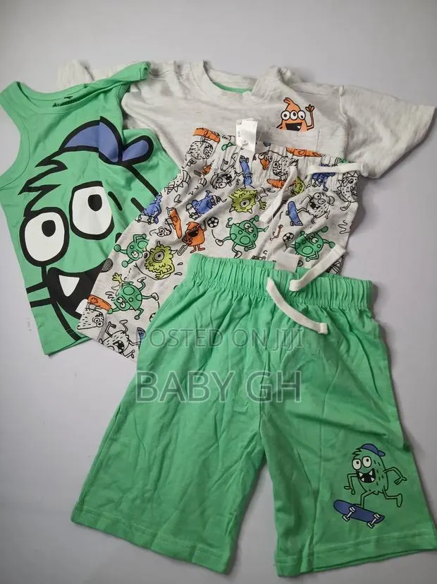 2 Piece Set F F Boys Top and Shorts · Photo 1