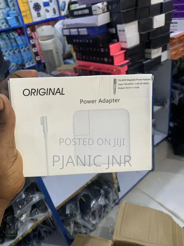 Apple MacBook Laptop Charger · Photo 1