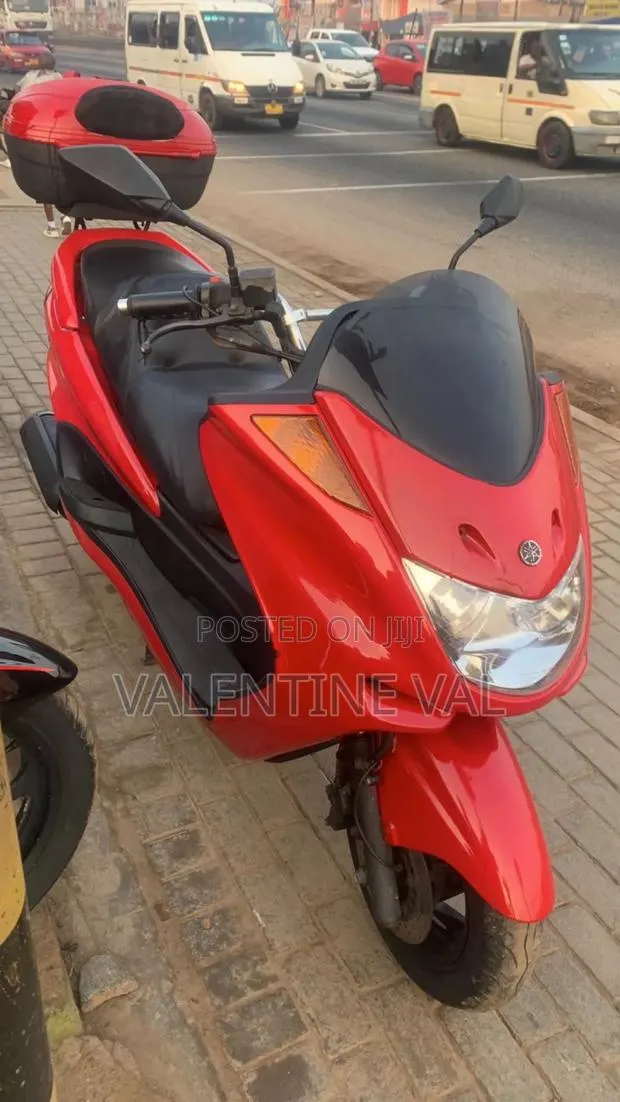 Yamaha Majesty 2017 Red · Photo 1