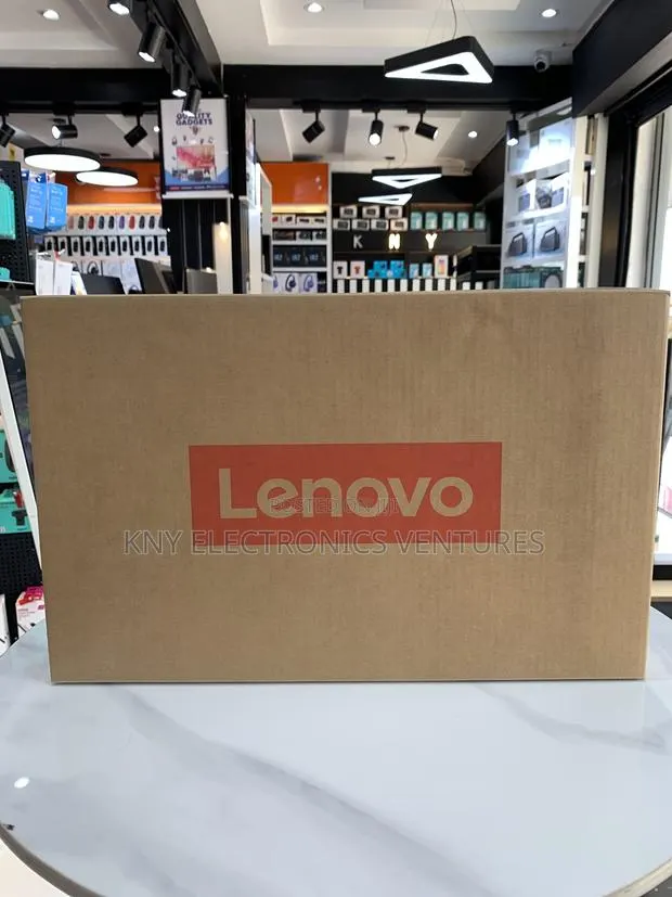 New Laptop Lenovo 16GB Intel Core i5 SSD 512GB · Photo 1
