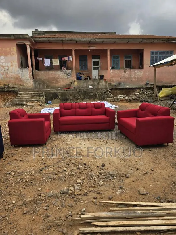 Odiifo Kaakyire Furniture Work · Photo 1