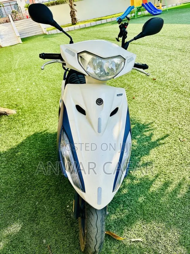 Yamaha 2023 Blue · Photo 1