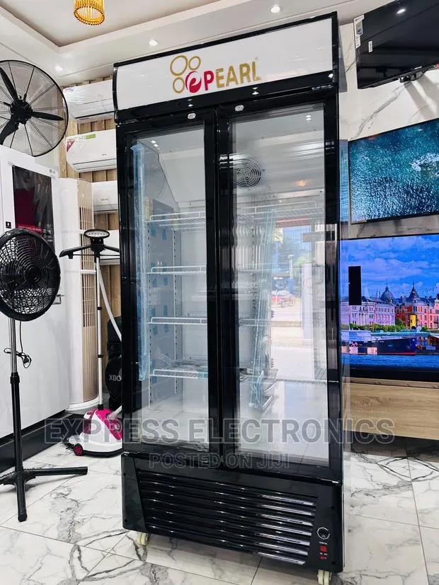 Amazing Deal on Double Door Displayfridge Pearl PVC 622-2b · Photo 1