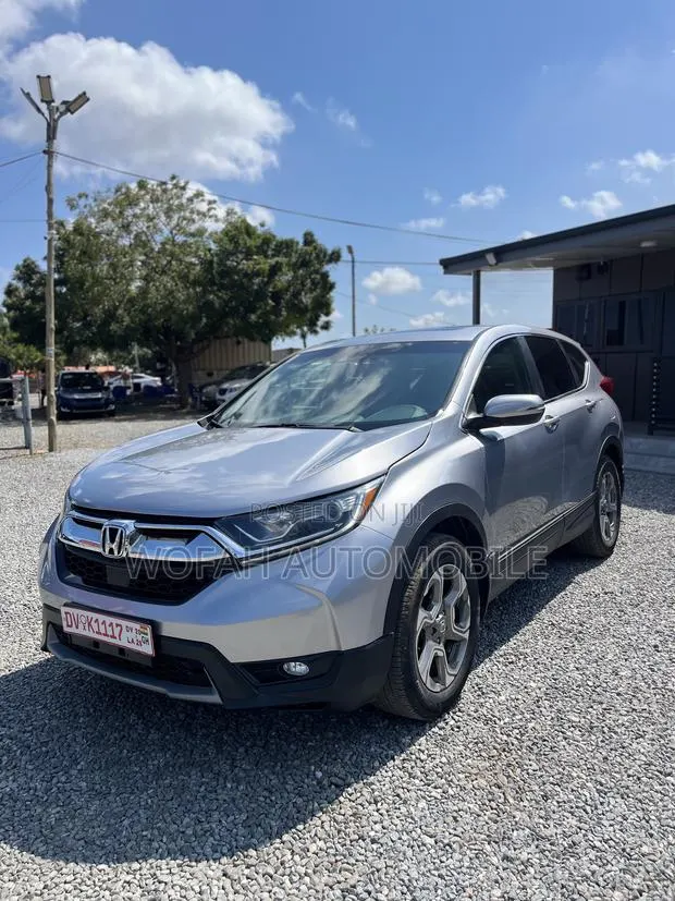 Honda CR-V 2019 Silver · Photo 1