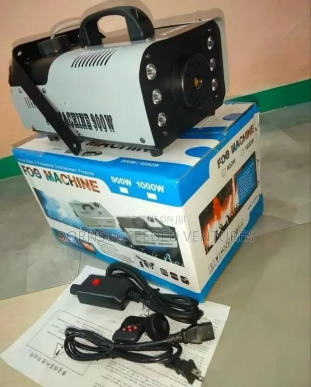 Fog Machine 900watts With RGB Light · Photo 1