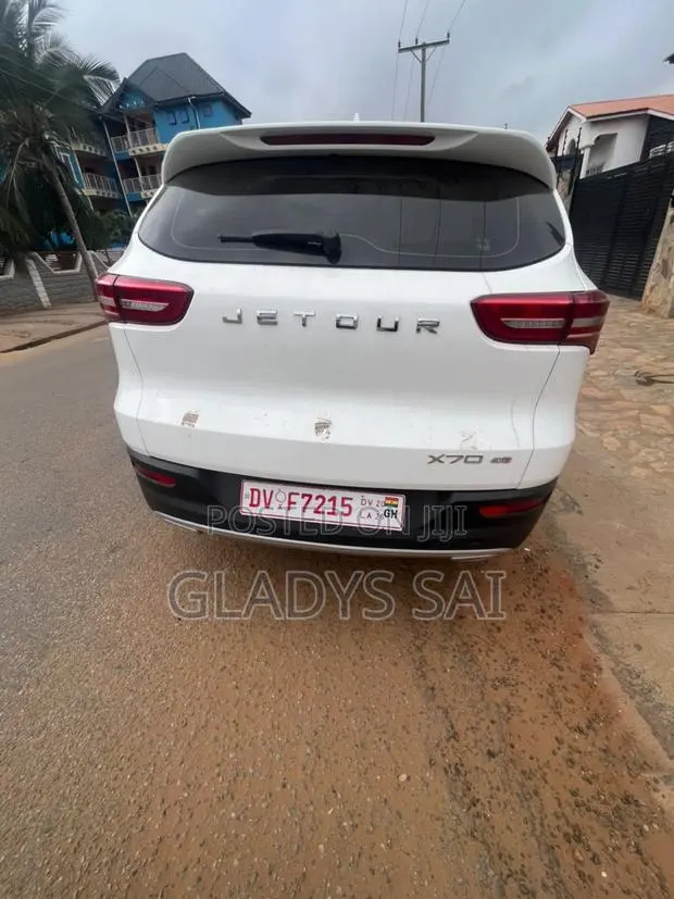 Jetour X70 1.5 7-Seater FWD 2019 White · Photo 1