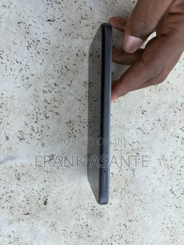 Tecno Spark 50 128 GB Gray · Photo 1