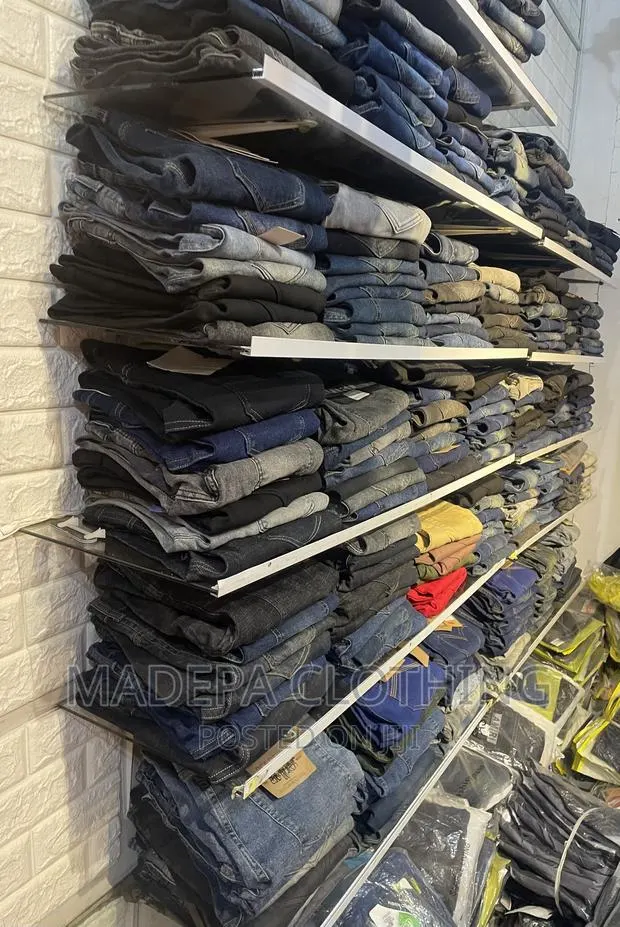Quality Stock Jeans · Photo 1