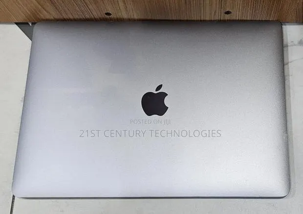Laptop Apple MacBook Pro 2017 8GB Intel Core i5 SSD 256GB · Photo 1