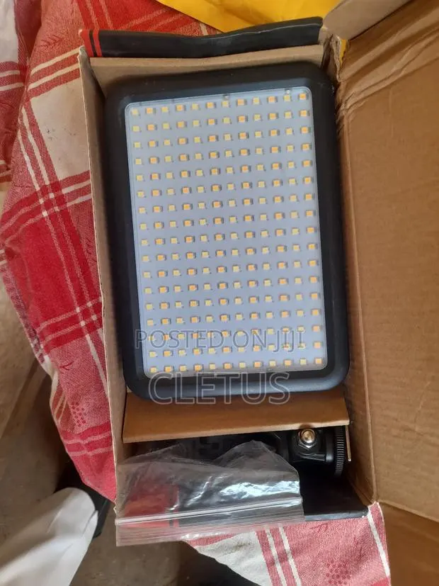 Triopo Ultraslim Video Light · Photo 1