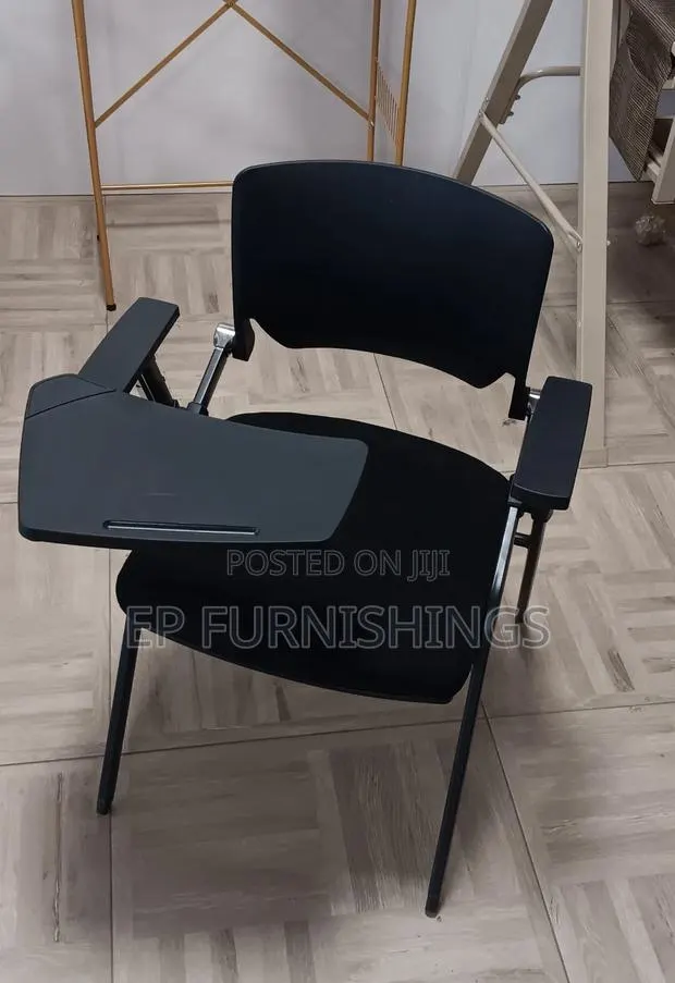 Folding Chair With Writing Pad · Photo 1