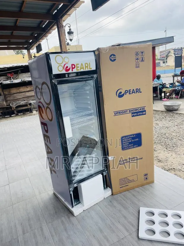 New Pearl PVC-316-2b Single Door Beverage Cooler. · Photo 1