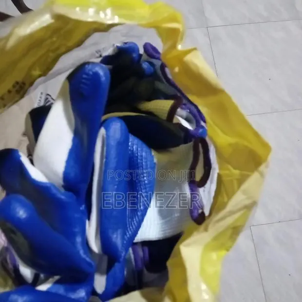 Safety Gloves · Photo 1