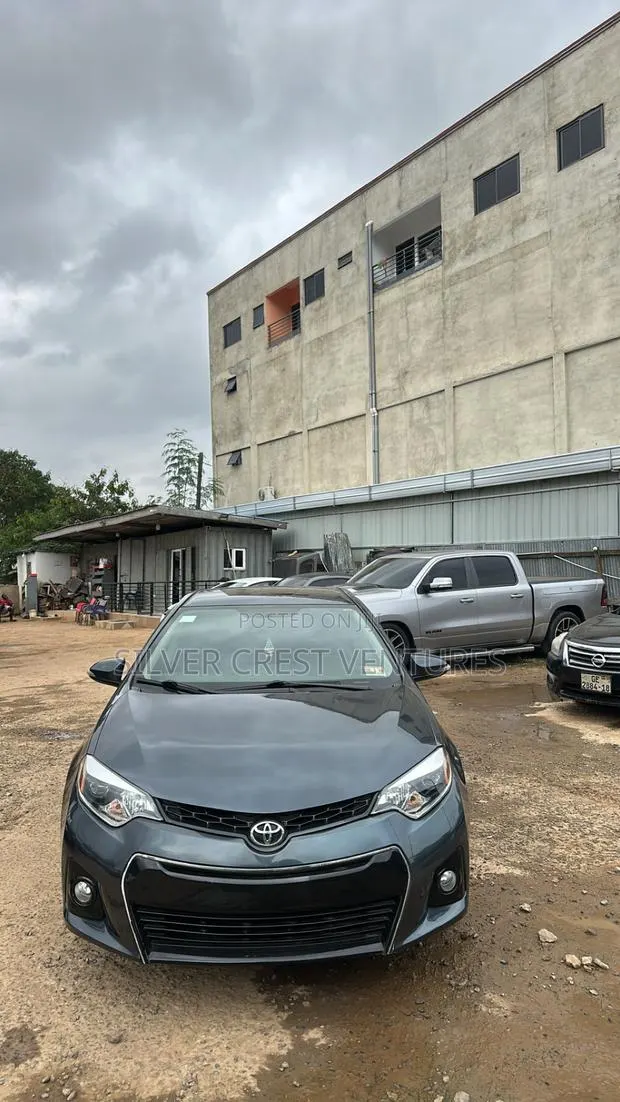 Toyota Corolla S 4dr Sedan (1.8L 4cyl CVT) 2016 Blue · Photo 1
