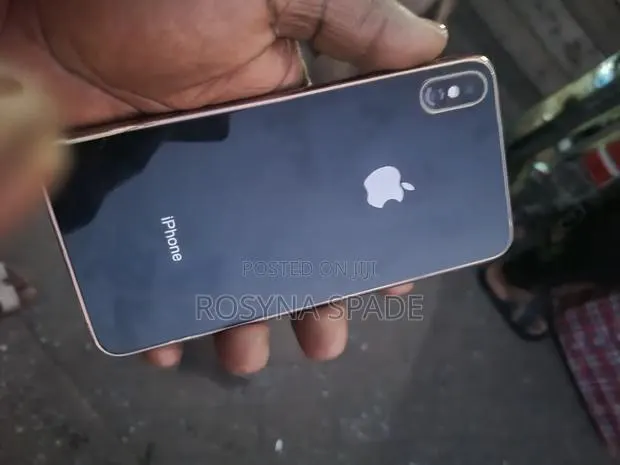 Apple iPhone XS Max 256 GB Black · Photo 1