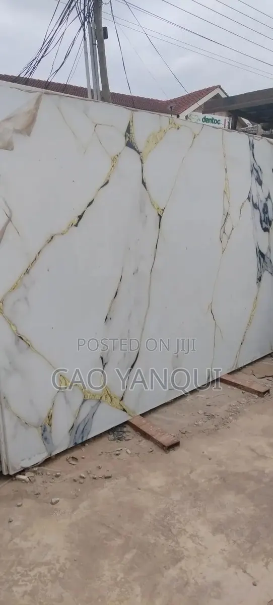 86 Prada Marbles and Quarts · Photo 2