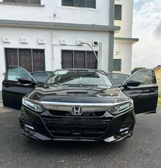 Honda Accord 2020 Black · Photo 1