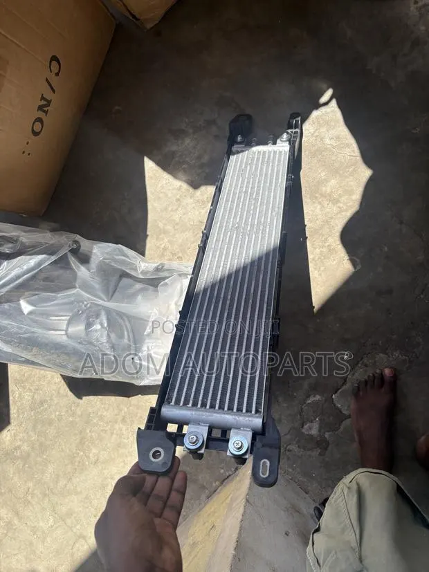 Honda CRV Oil Cooler 2023 2024 2025 2026 · Photo 1