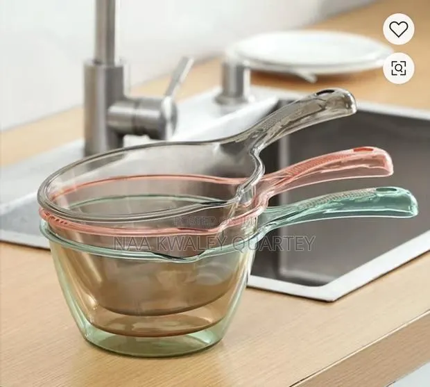 Plastic Water Ladles · Photo 1