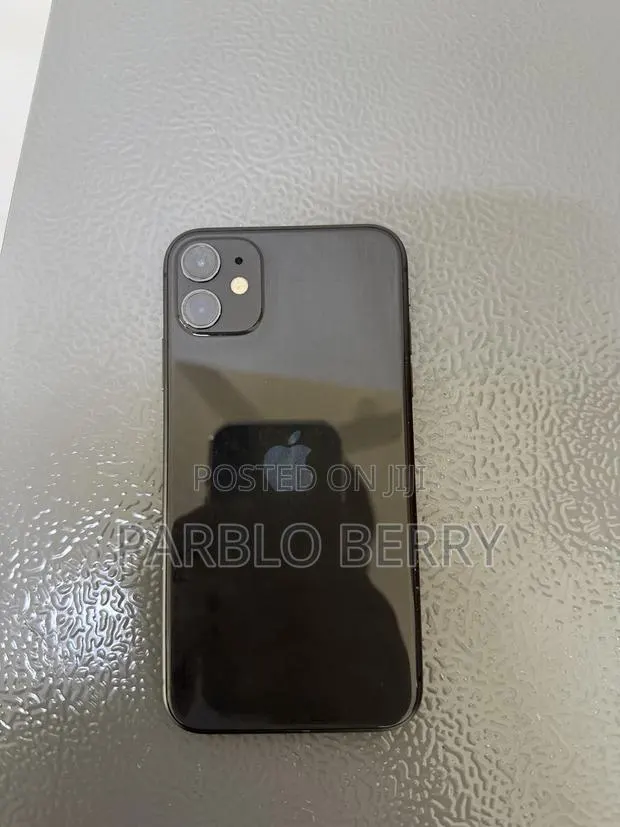 Apple iPhone 11 128 GB Black · Photo 1