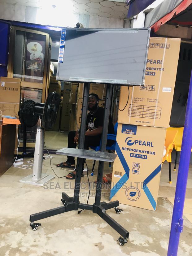 Trolley Stand for Tv · Photo 1