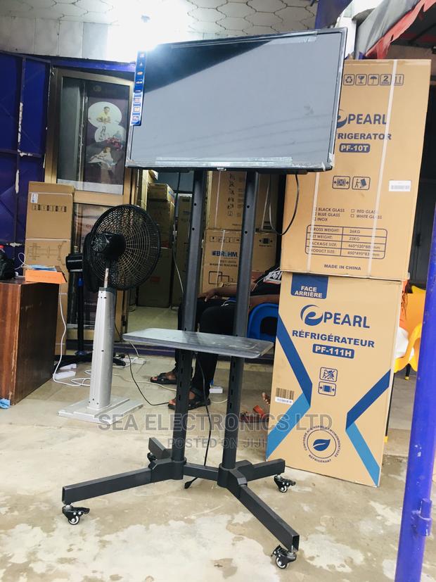 Trolley Floor Stand for 32-70 "TV LED/LCD · Photo 1