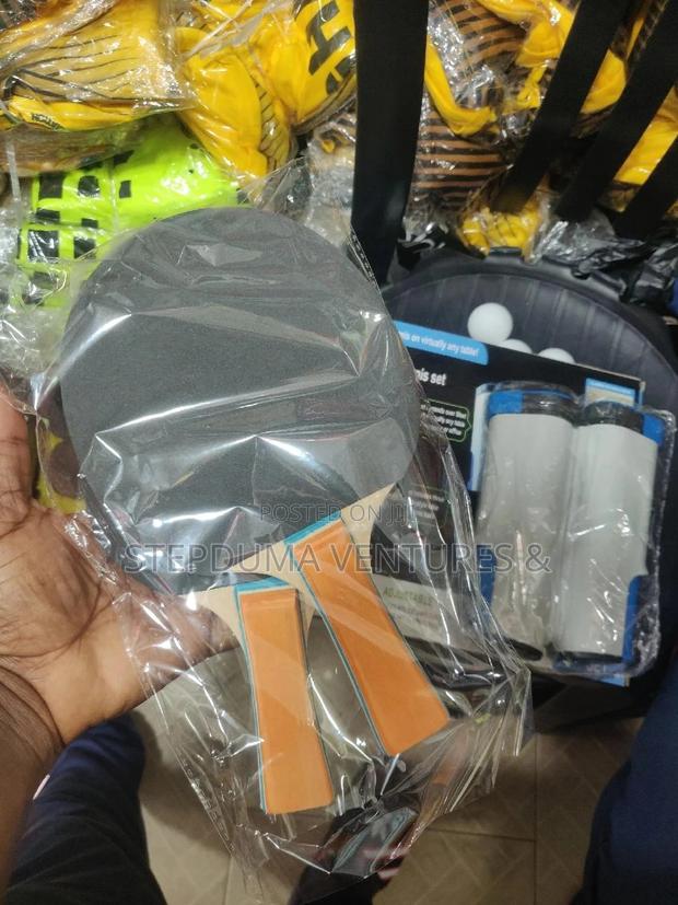 Set of Tennis Racket(Pair Bats) / 3 Balls / Stretchable Nets · Photo 3