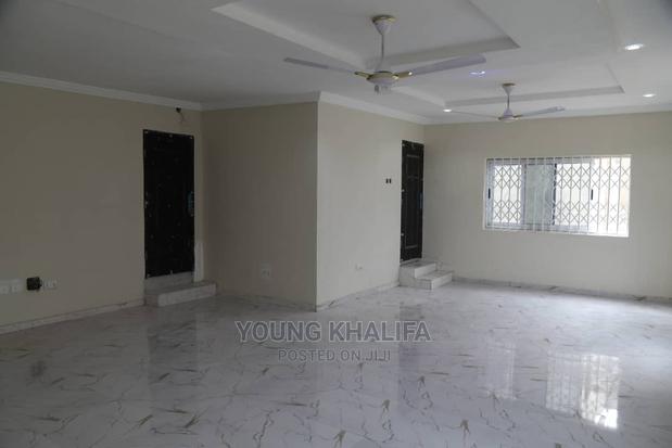3bdrm House in Ahenfie Estate, Opeikuma for sale · Photo 8