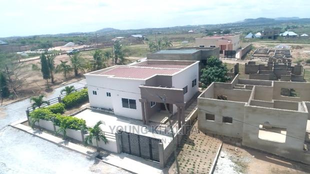 3bdrm House in Ahenfie Estate, Opeikuma for sale · Photo 7
