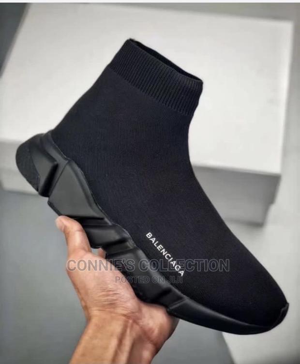 Balenciaga · Photo 1
