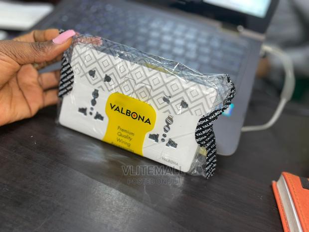 Valbona Double Multi Socket With 2 Pins DOB264 · Photo 1