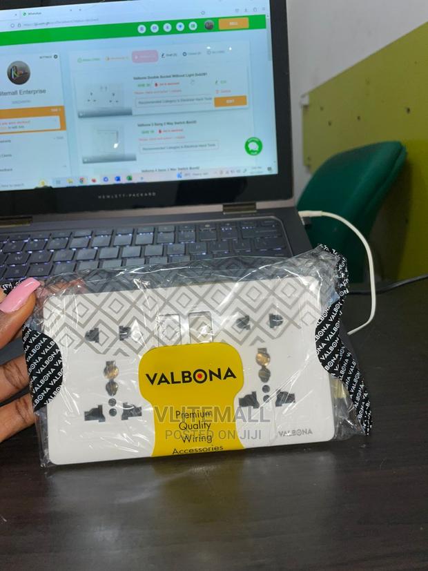 Valbona Double Multi Socket With 2 Pins DOB264 · Photo 3