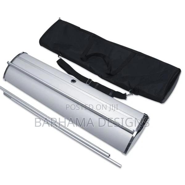 Standard Pull Up Banner Base · Photo 1