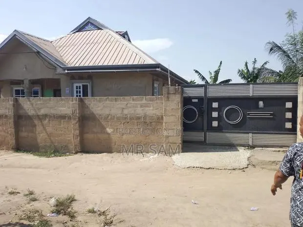 2bdrm House in Sam Properties, Ofankor for sale · Photo 1
