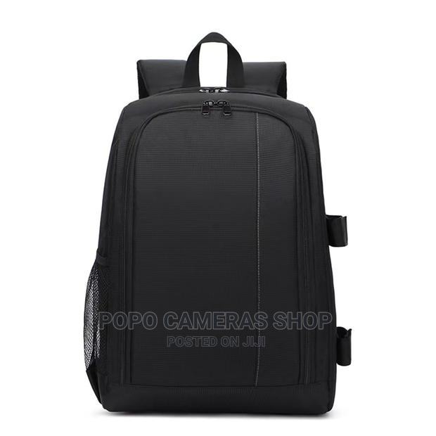 Camera Backpack With Laptop Slot · Photo 5