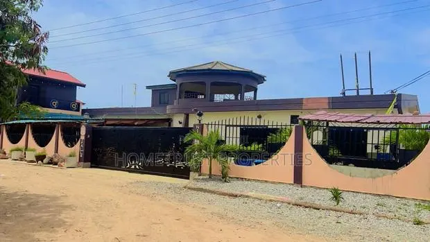 10 Bedroom Guest House for Sale at McCarthy Hills · Photo 1