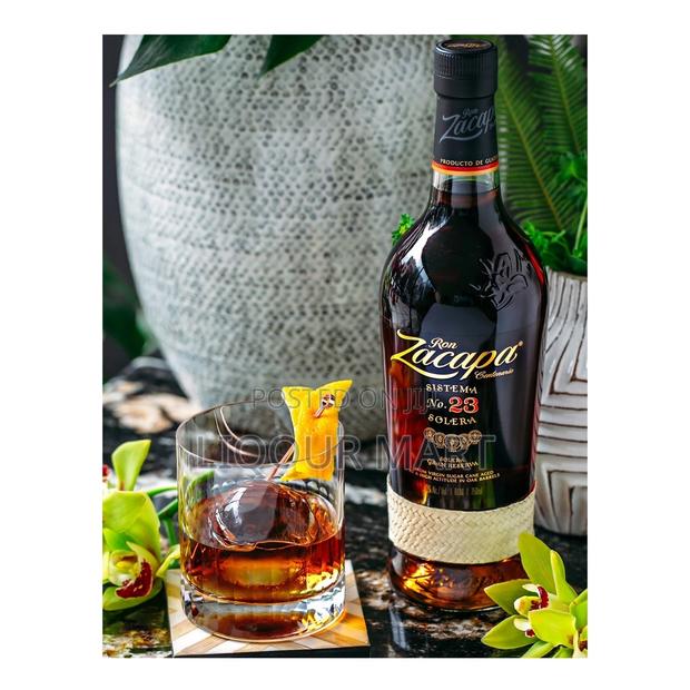 Ron Zacapa Centenario Sistema Solera 23 Anos Rum · Photo 2